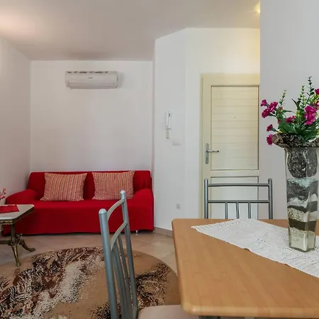 Nada By Interhome