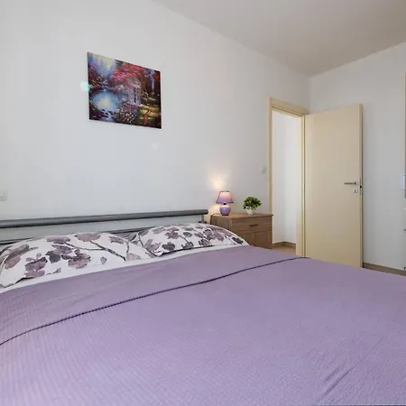 Prázdninový dům Nada By Interhome