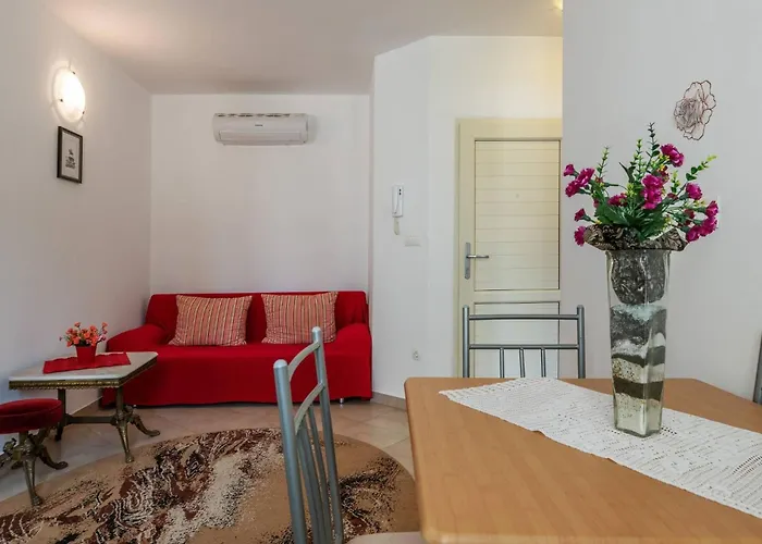 Nada By Interhome